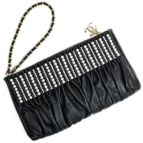 FULL SET - CHANEL Vintage and Classic Black Clutch with Faux Pearls - Picture 2 of 13